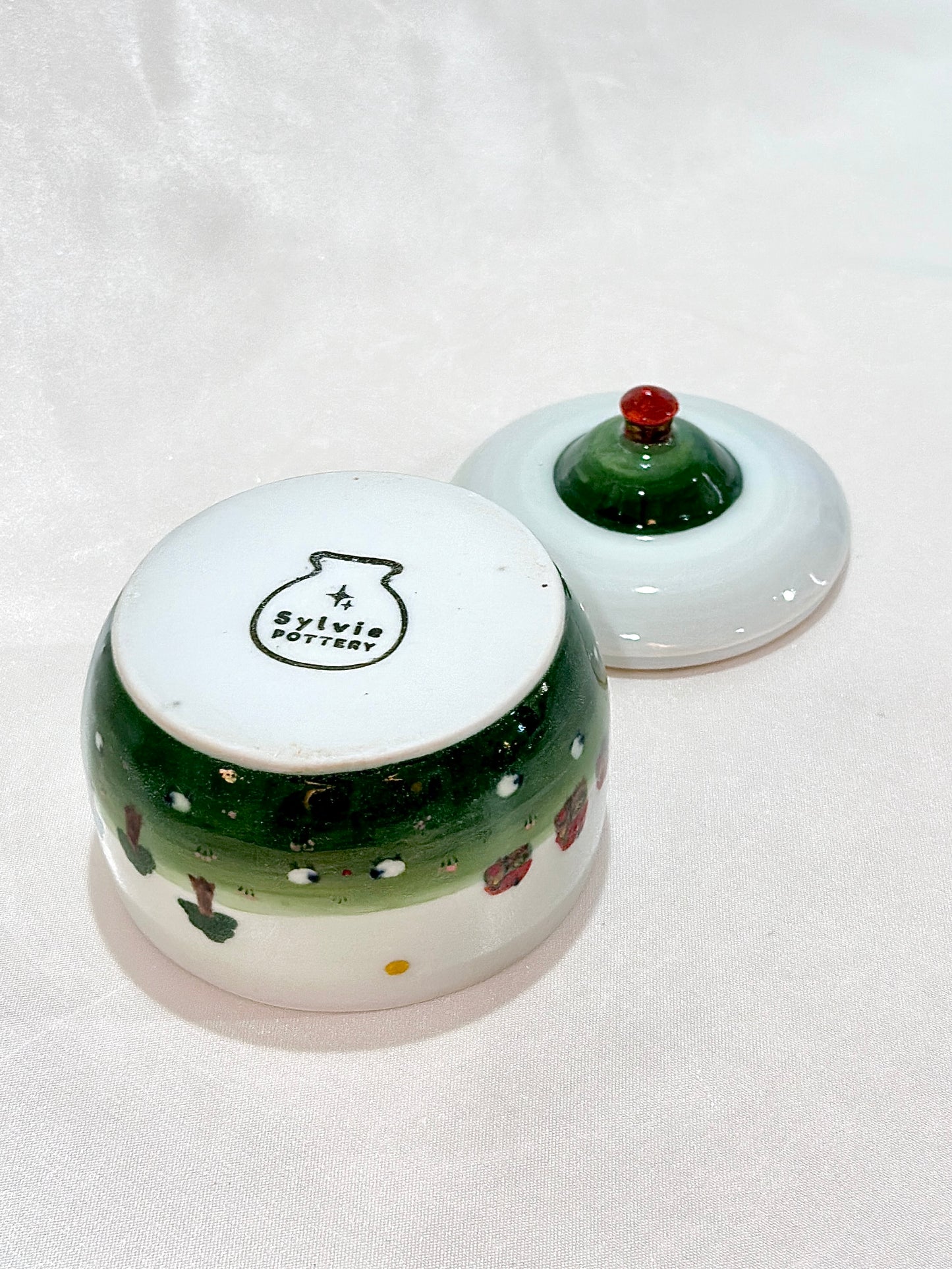 Little Cottage Hill Trinket Box